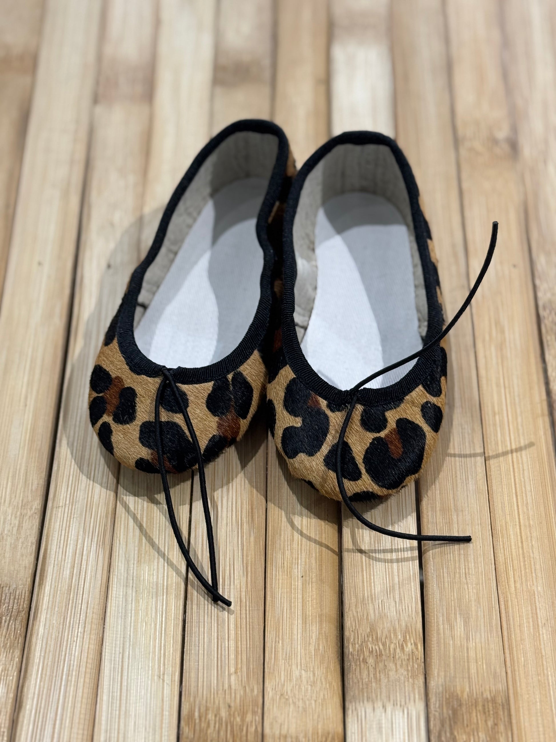 Manoletinas leopardo negro