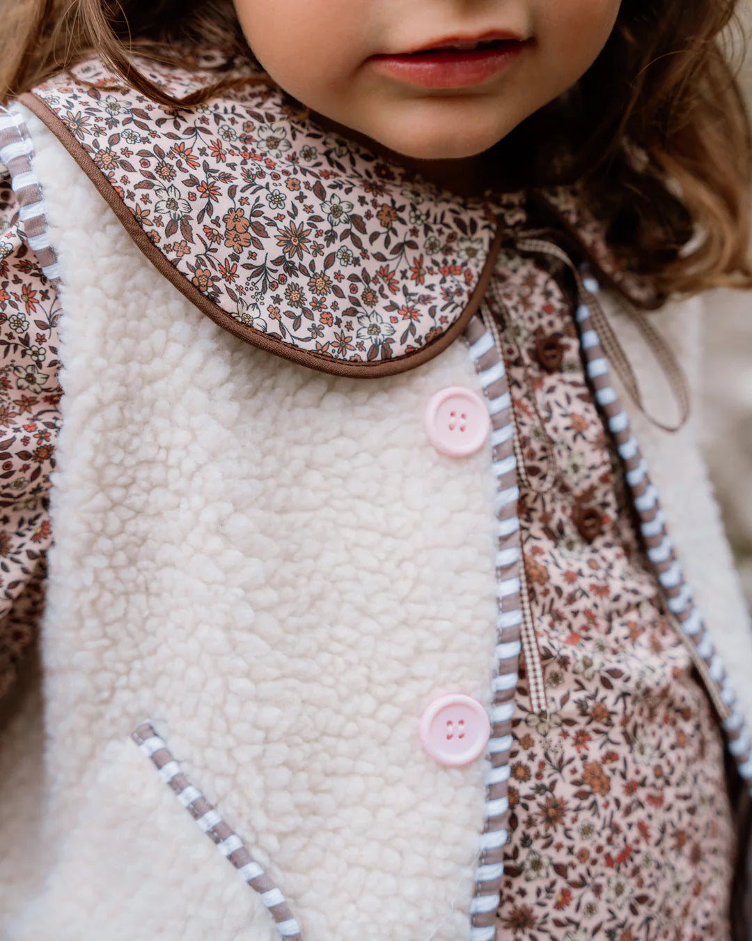 Blusa Flores marrón