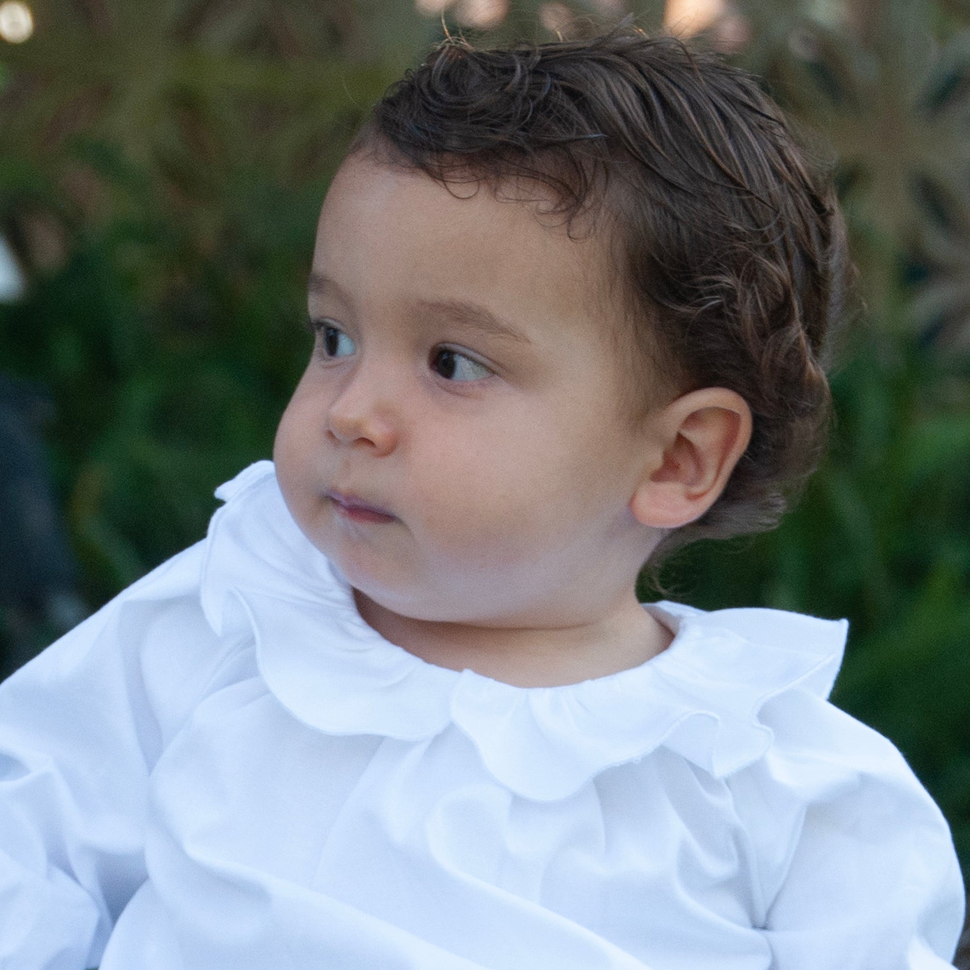 Blusa cuello corazón blanco