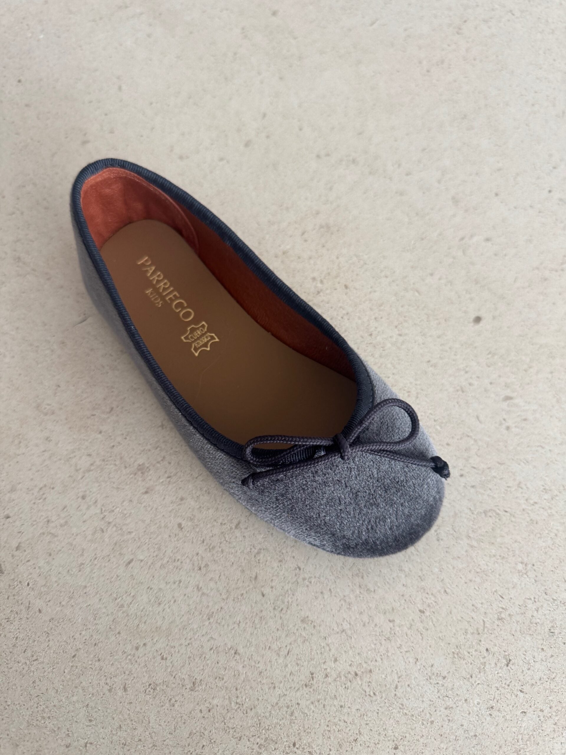 Bailarina Julia Gris