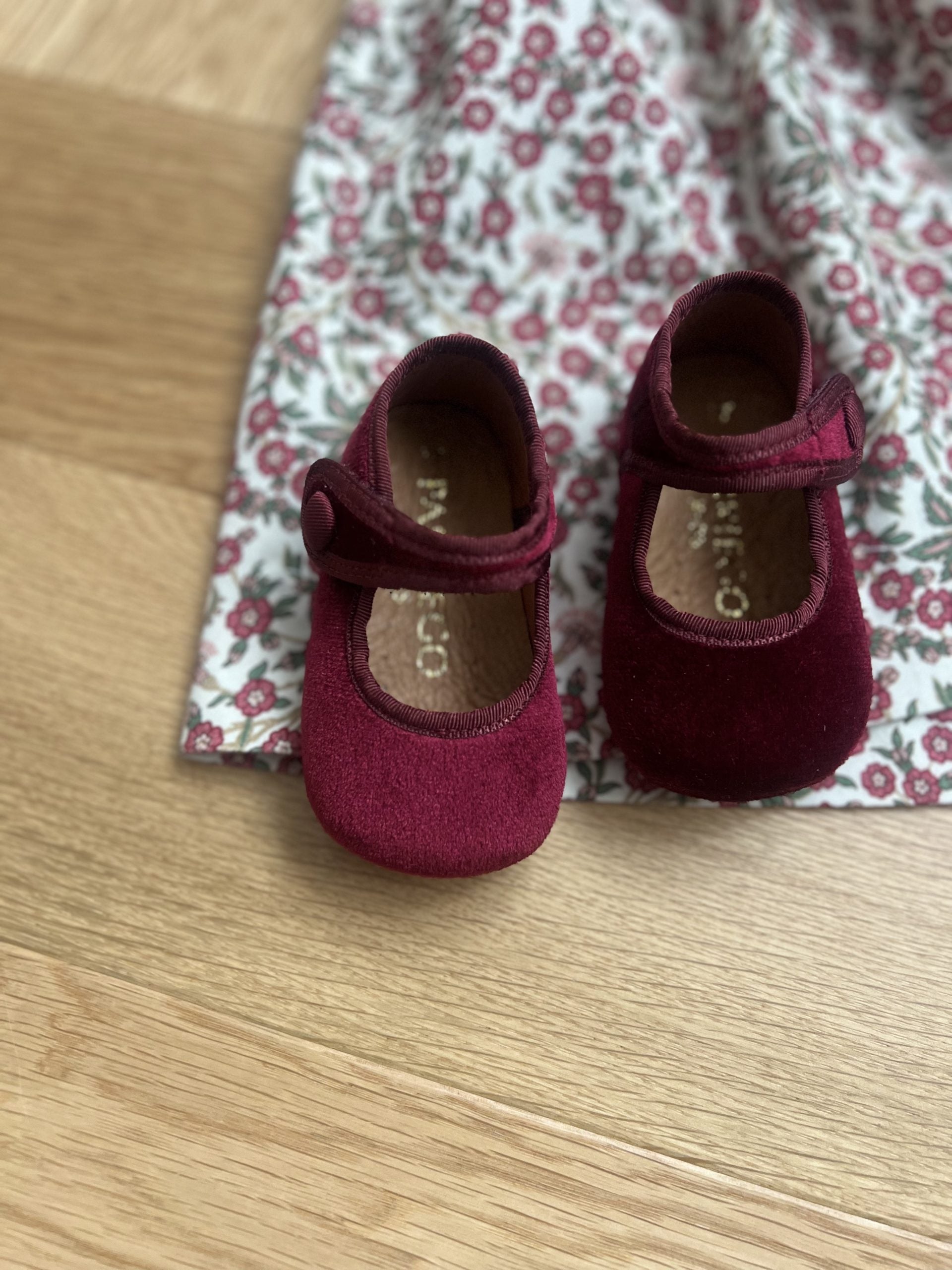 Badana Clara Terciopelo burdeos