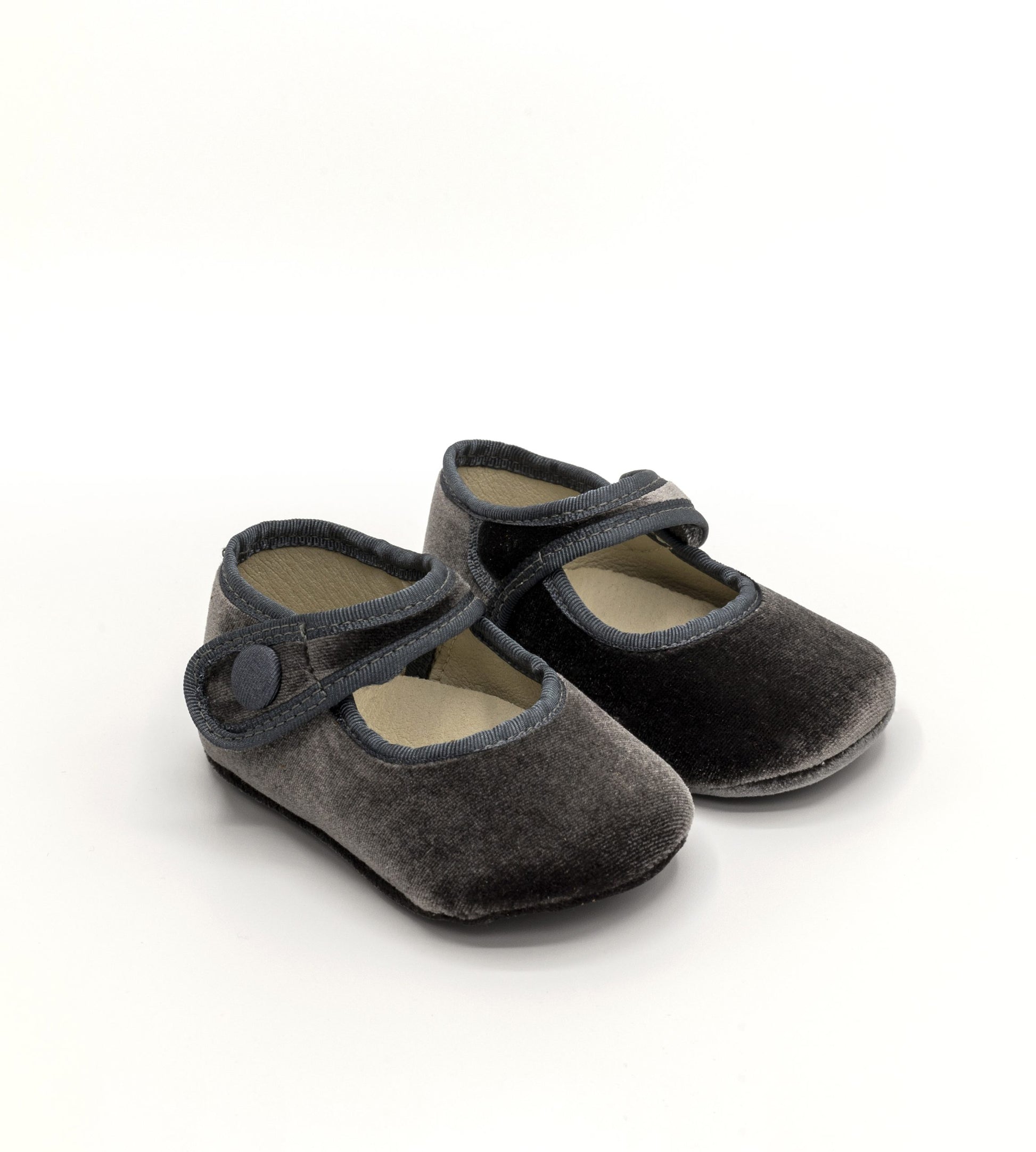 Badana Clara Terciopelo gris