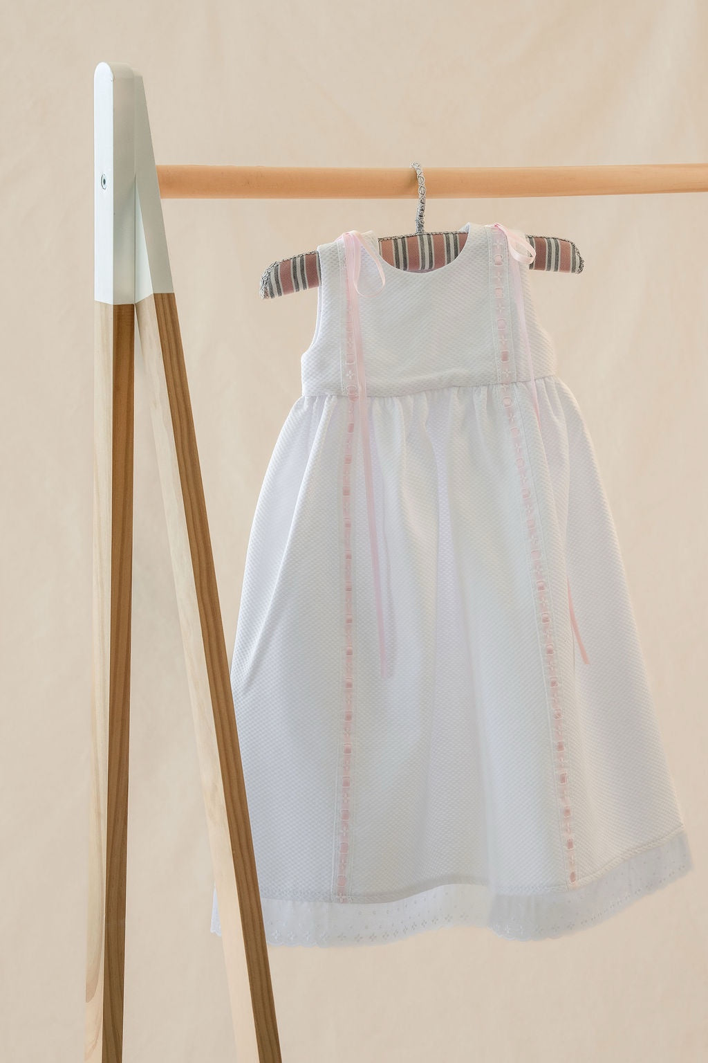 Faldón Fernando rosa RN