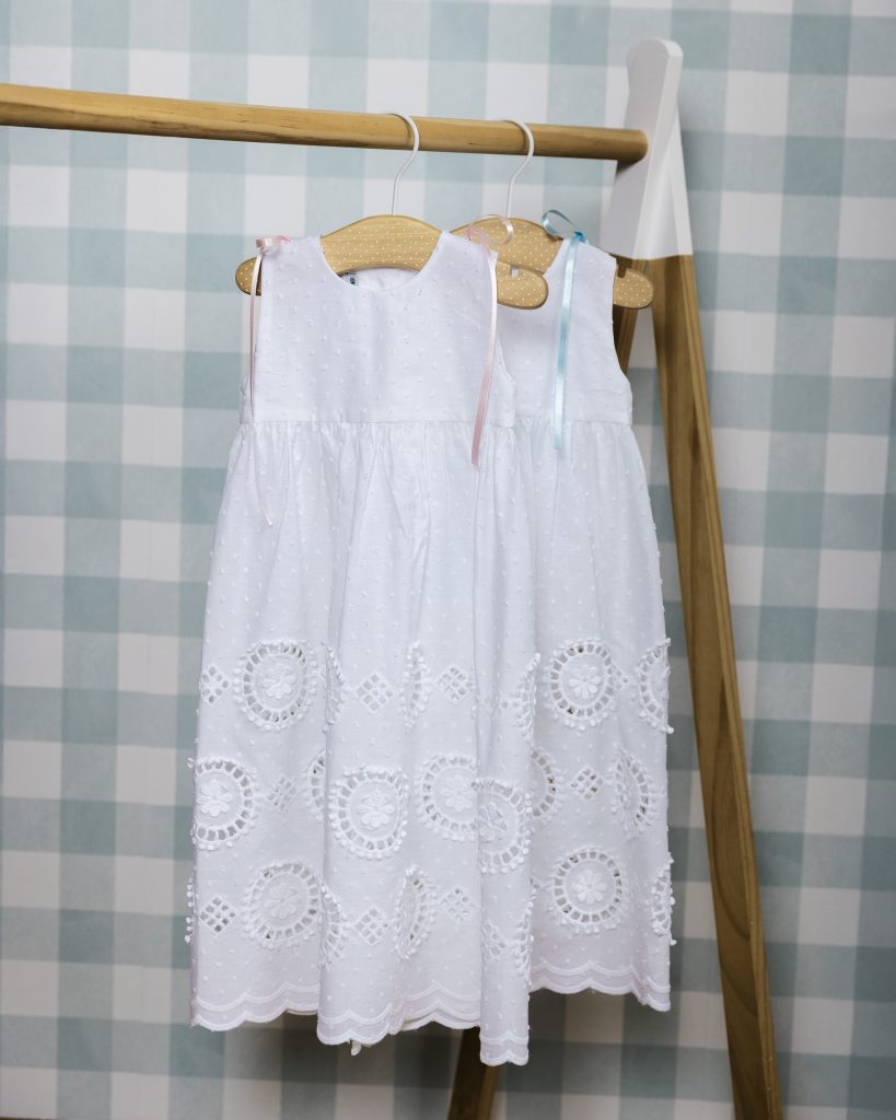 Faldón rosetón rosa RN