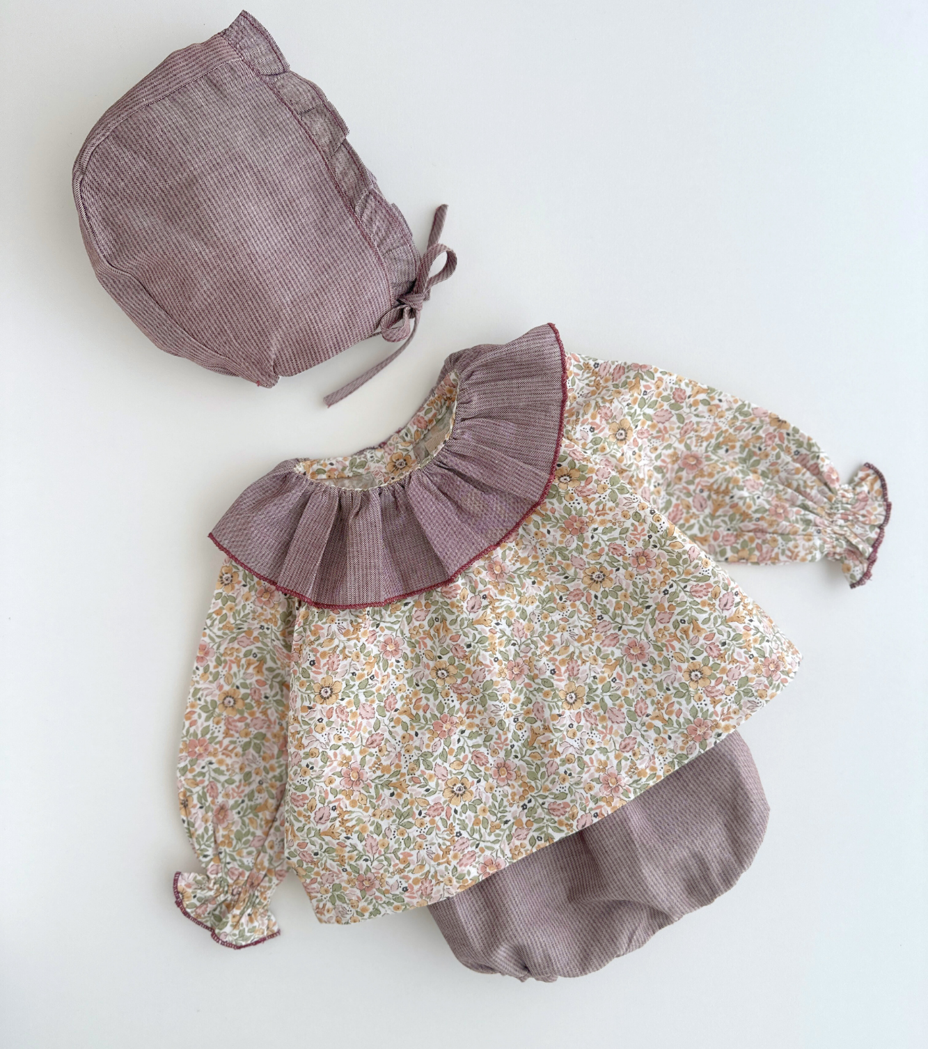 Blusa volantes bebé | Savia | Flores y Rayas Burdeos