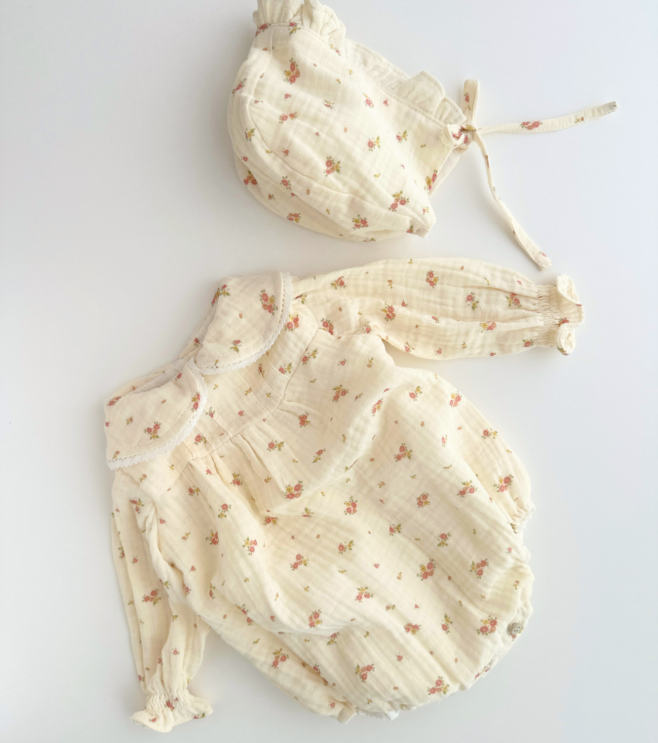 Ranita jaretas cuello bebé | Bruma | Mini flores rosas