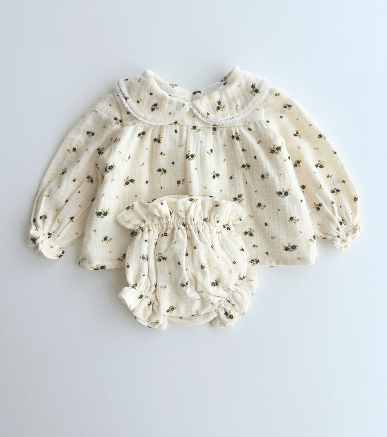 Conjunto blusa y culetín | Bruma | Mini flor ceniza