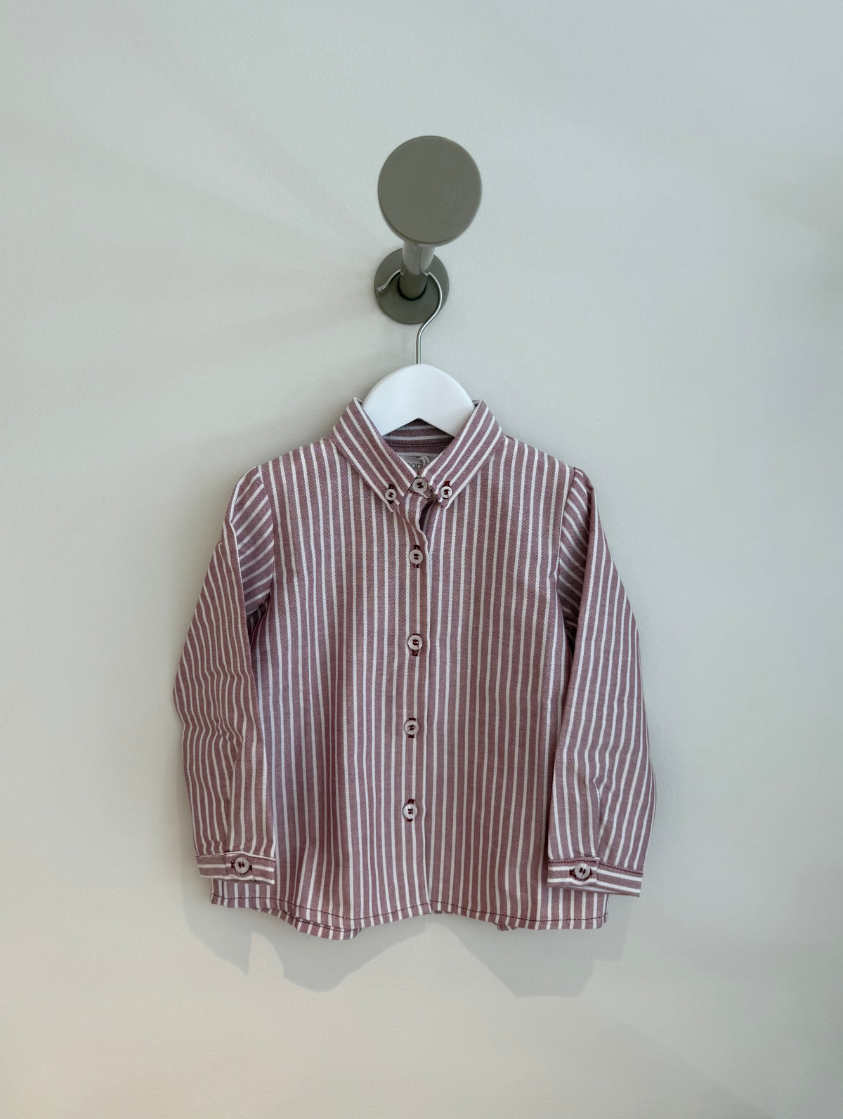 Camisa rayas rojas