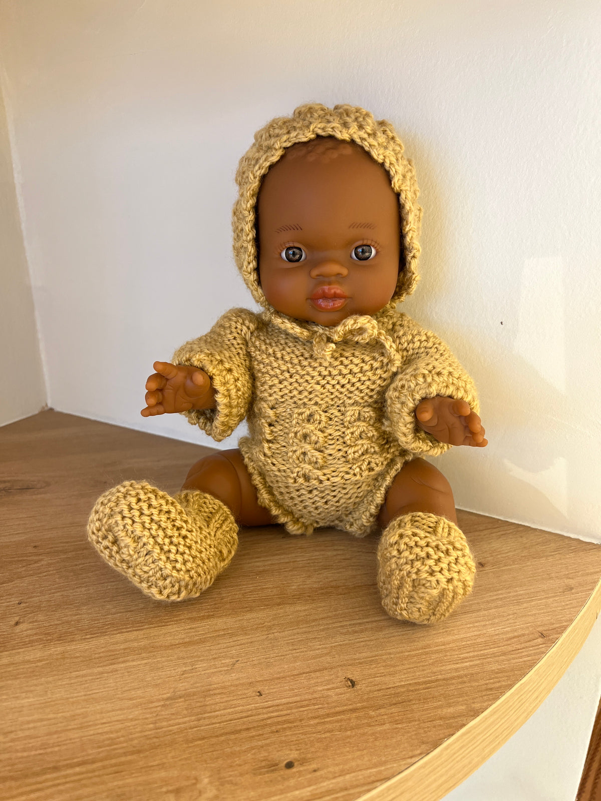 Muñeca Pocholita camel