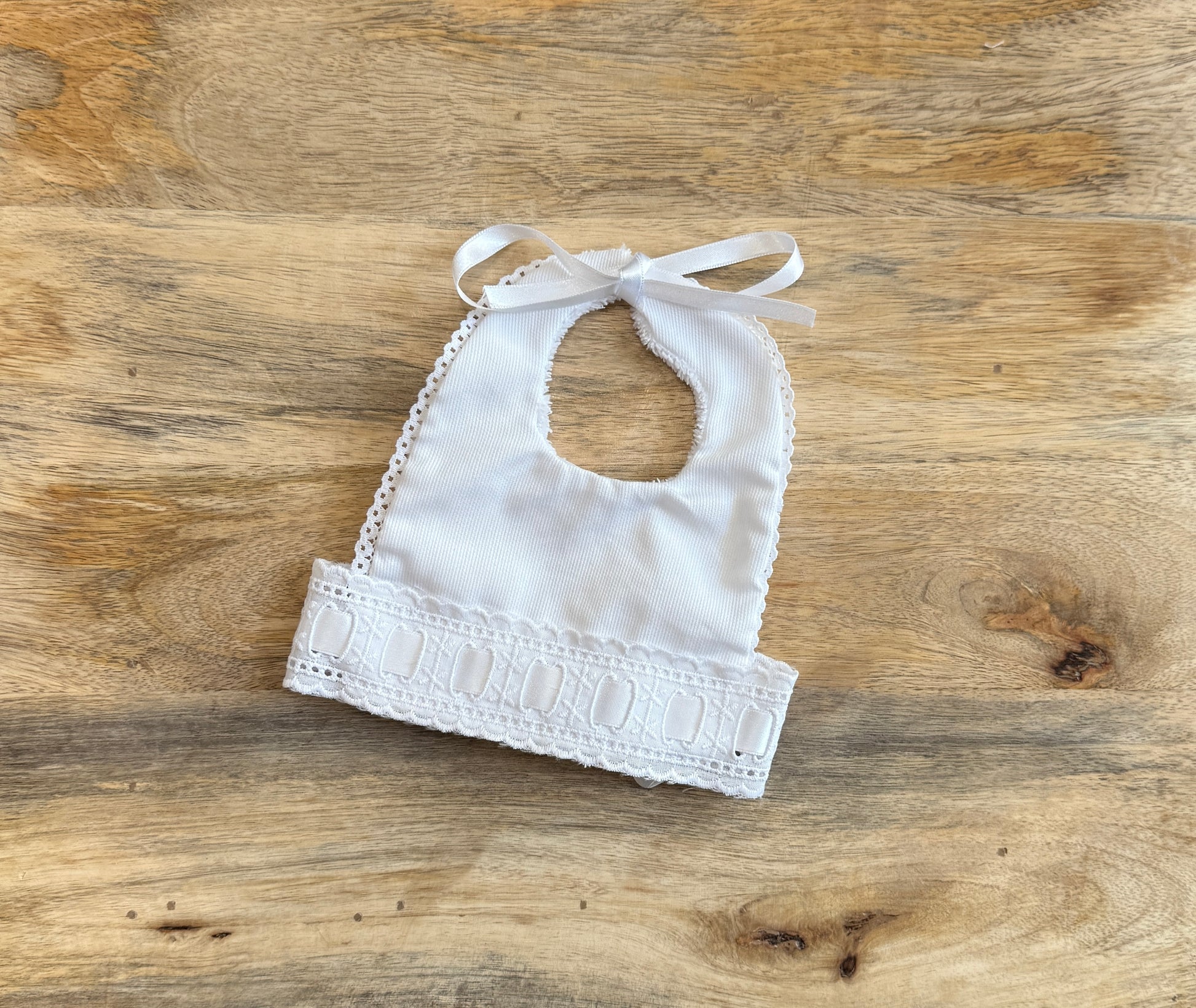 Babero cinta raso blanco