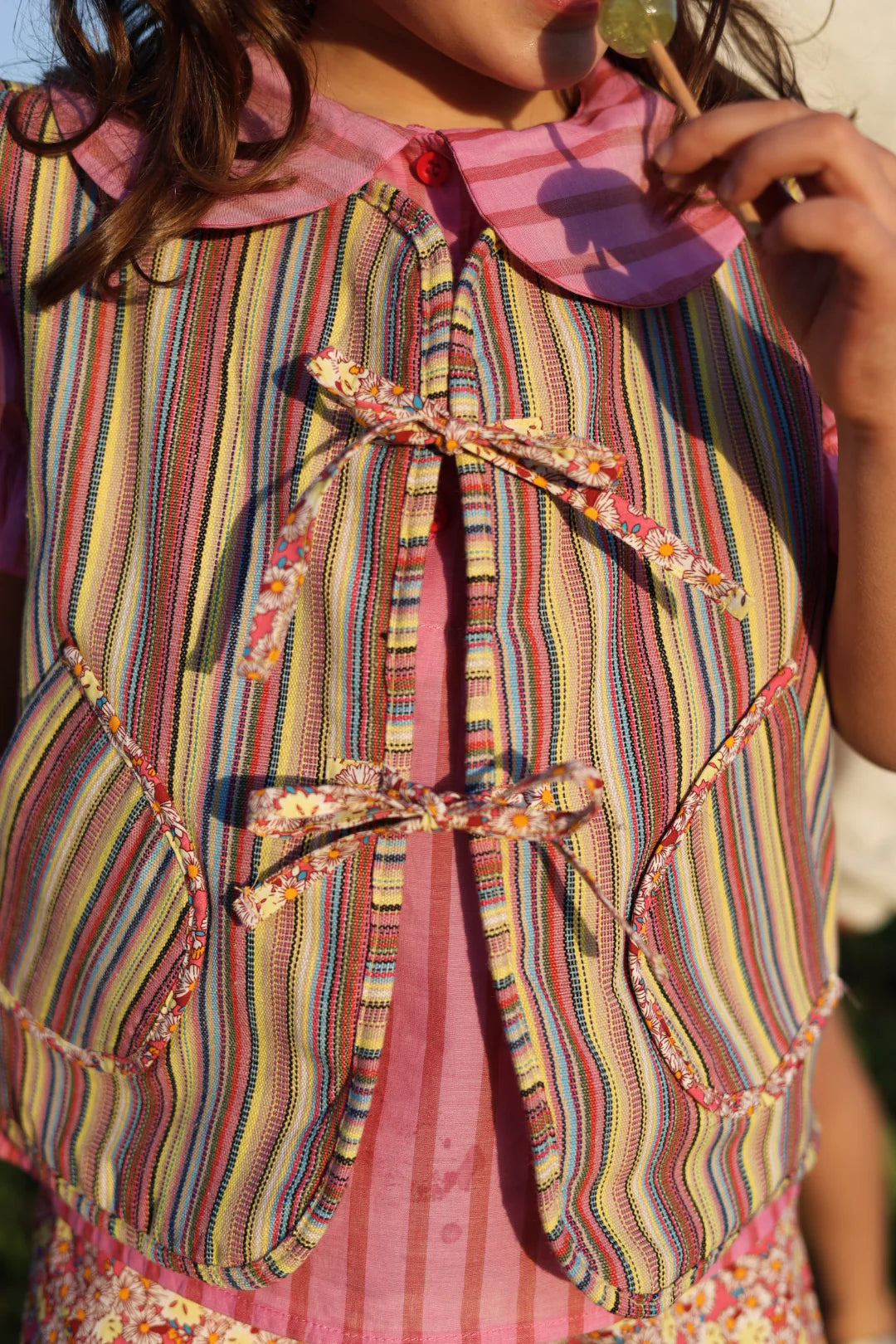 Chaleco Stripes & Flowers