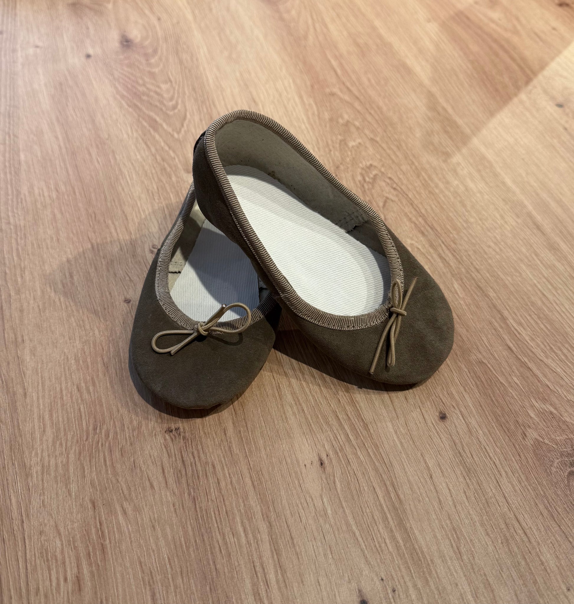 Manoletinas serraje topo