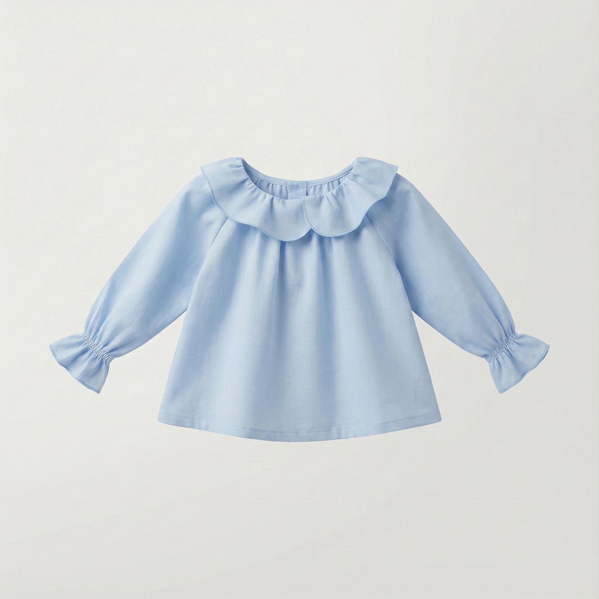 Blusa cuello corazón azul