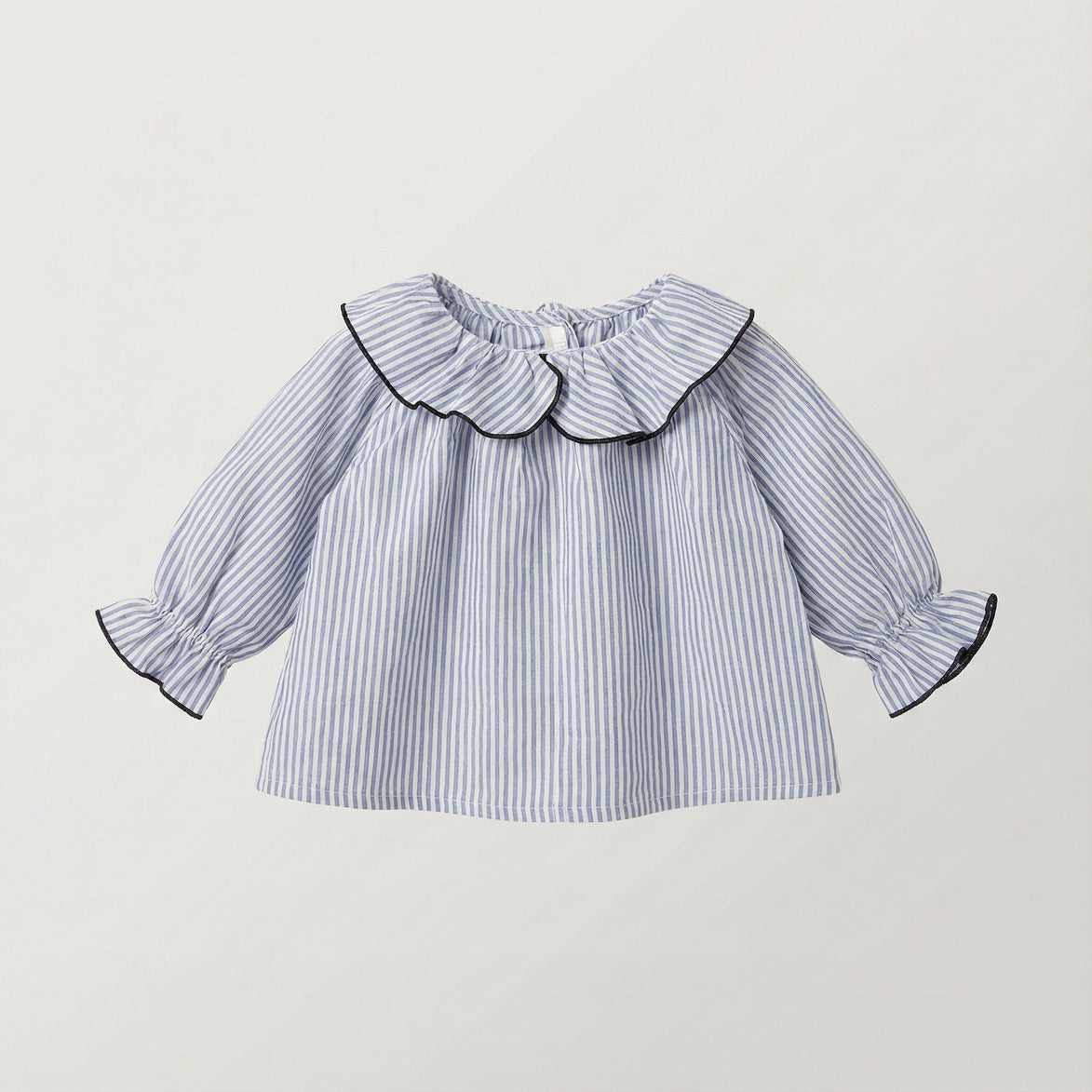 Blusa cuello corazón rayas azules