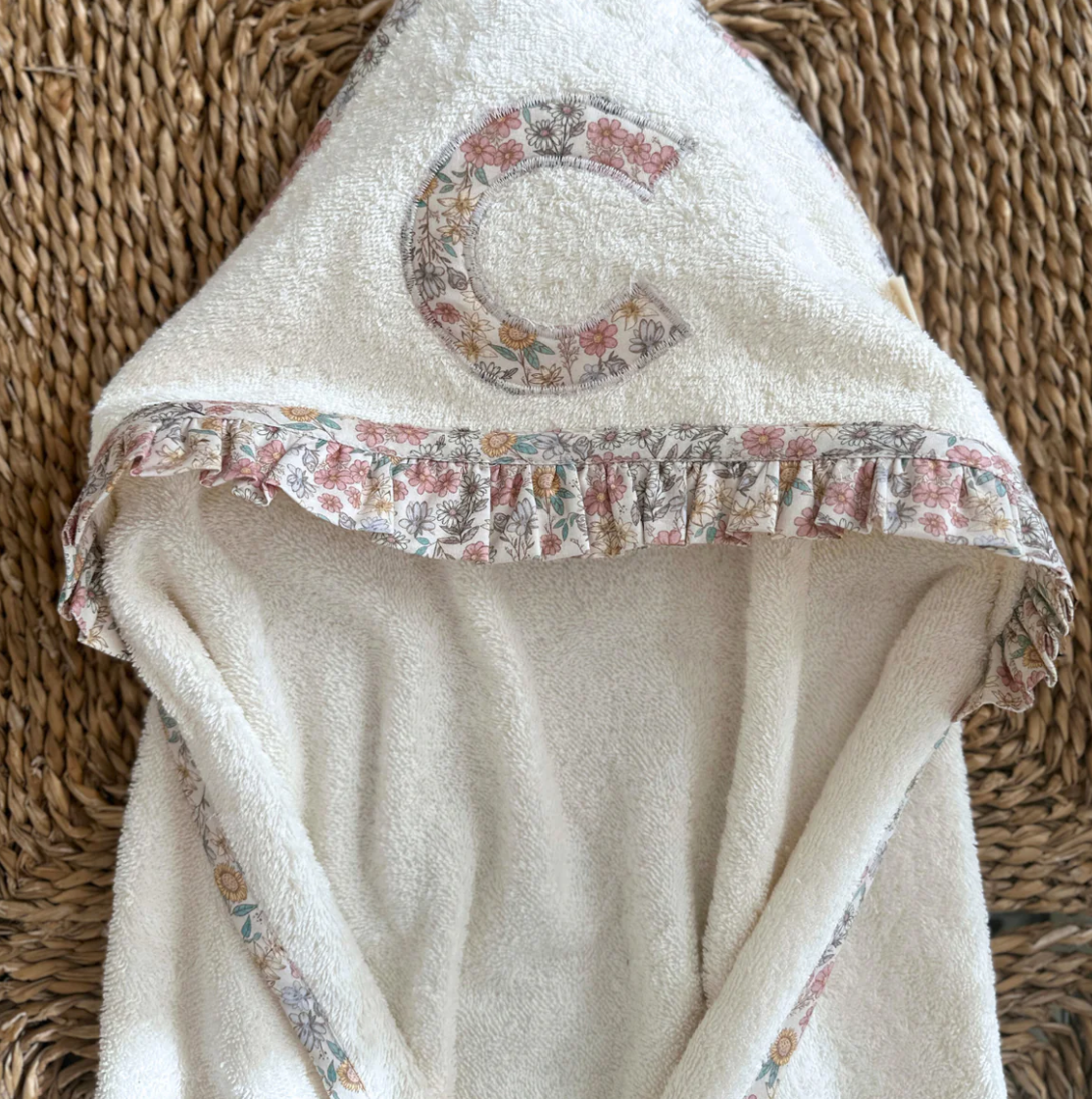 Toalla Capa Personalizada | Santillana | Flores