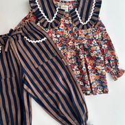 Blusa jaretas Castaño - Rayas y flores
