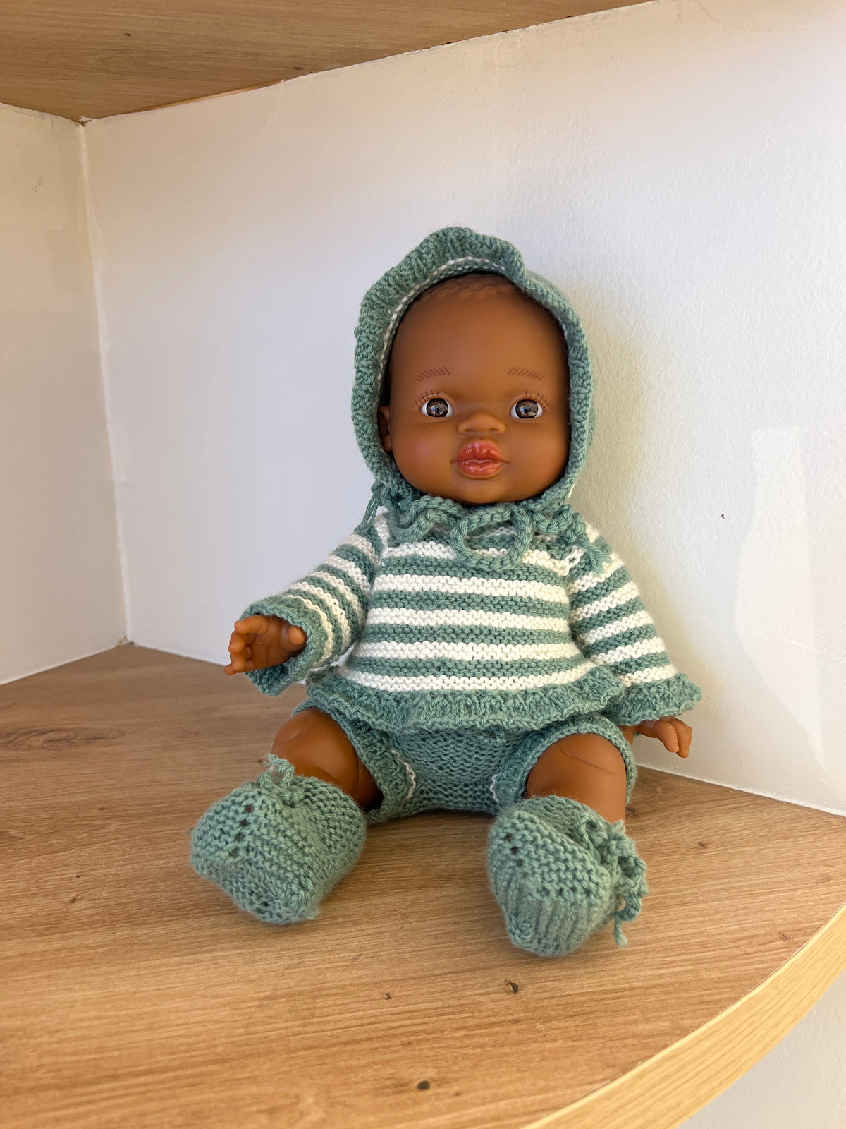 Muñeca Pocholita verde rayas