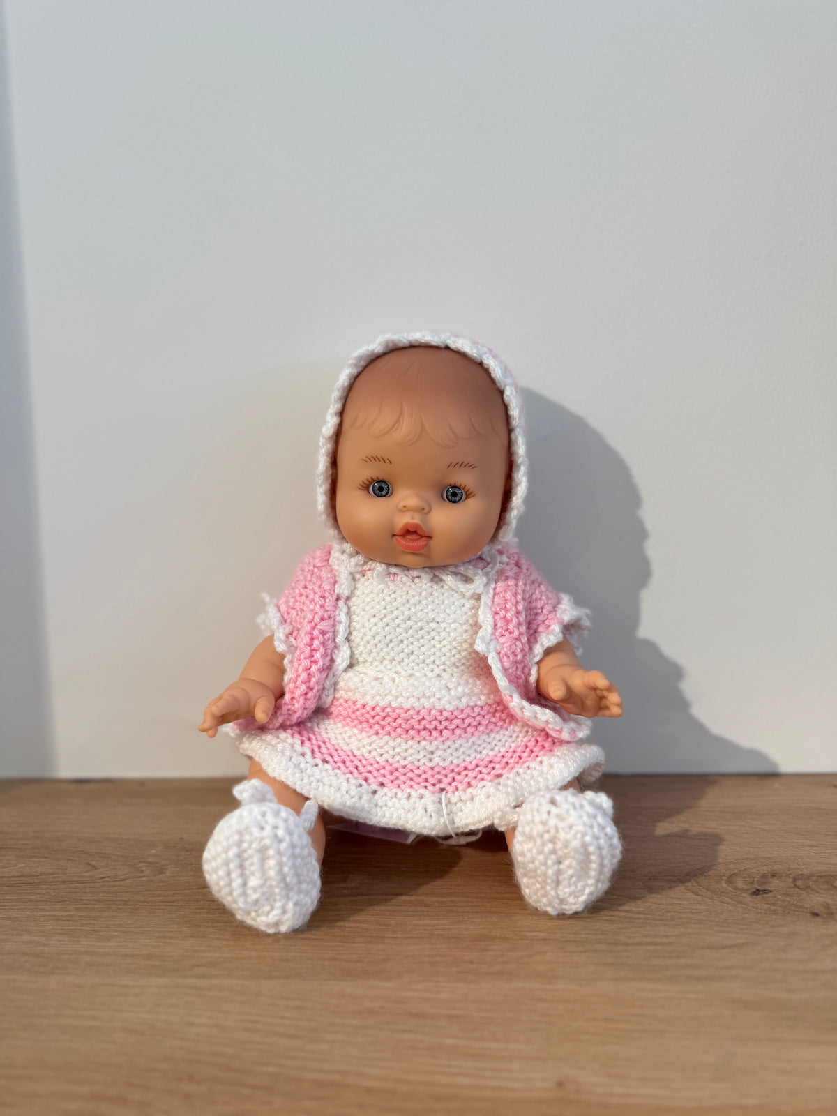 Muñeca Pocholita blanco y rosa