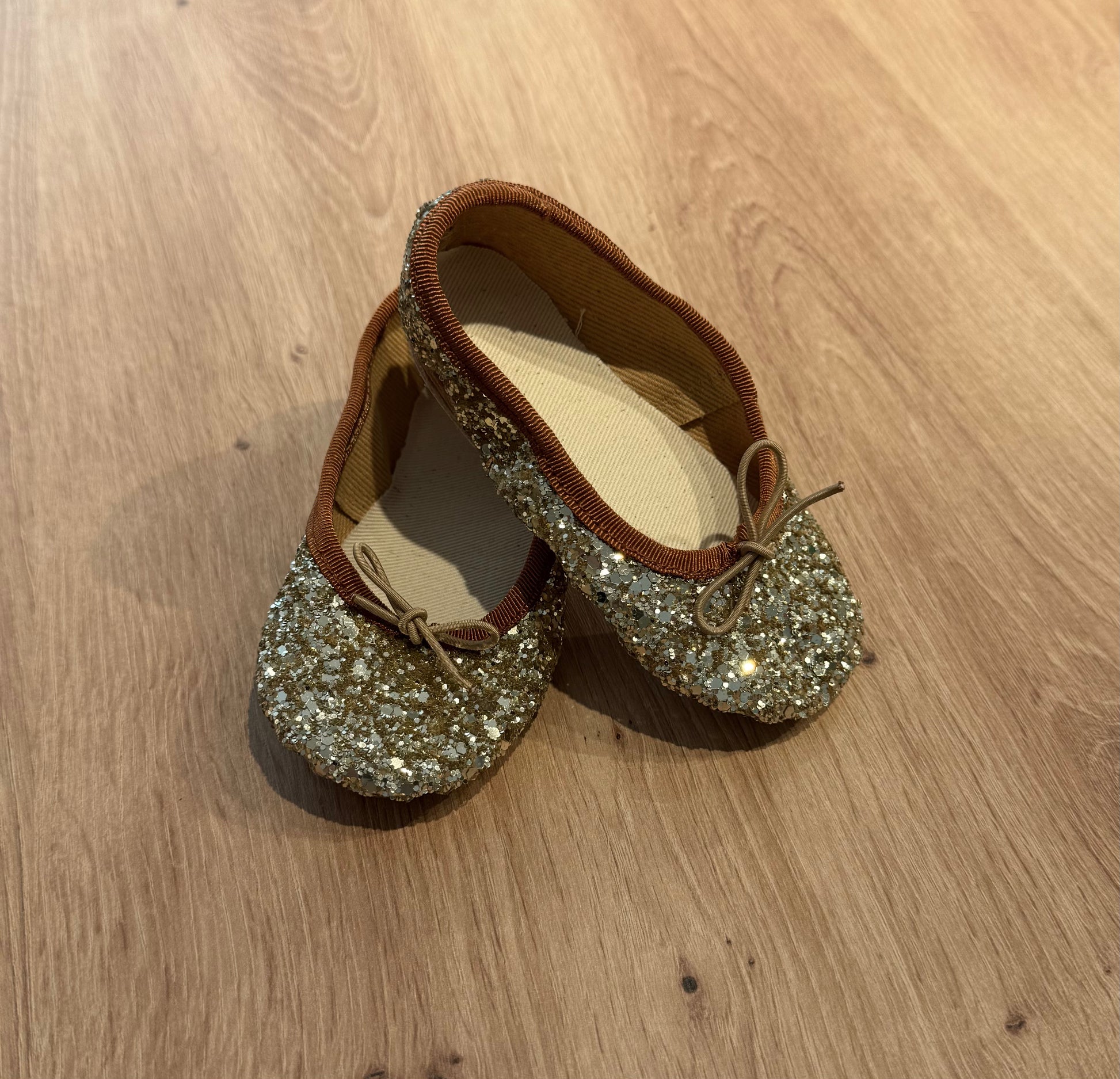 Manoletinas glitter dorado