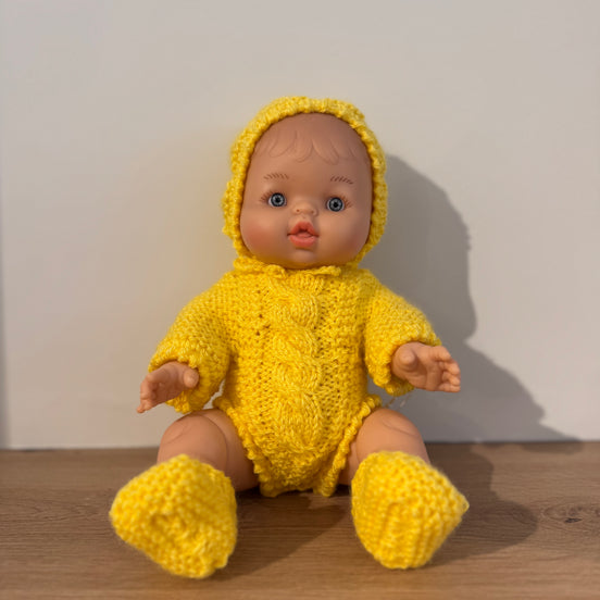 Muñeca Pocholita amarilla