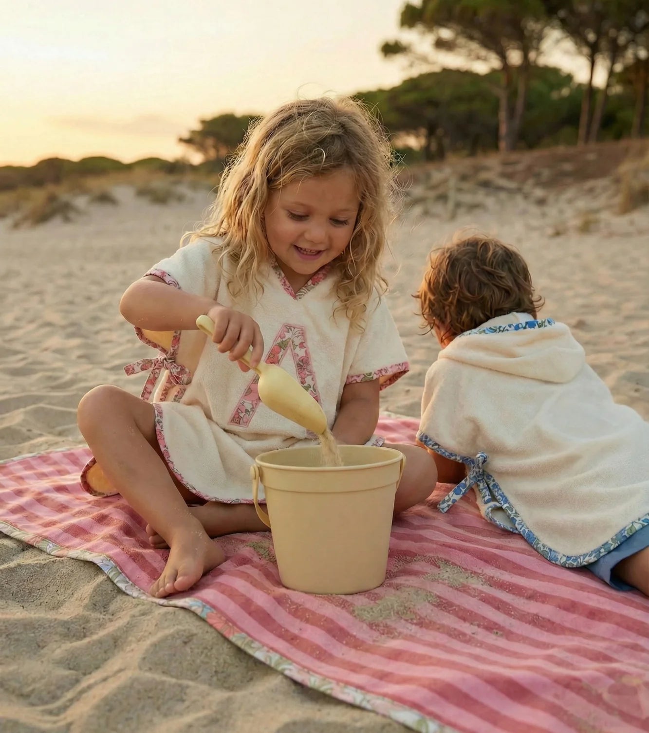 Poncho toalla Personalizado| Buganvilla | Flores rosas