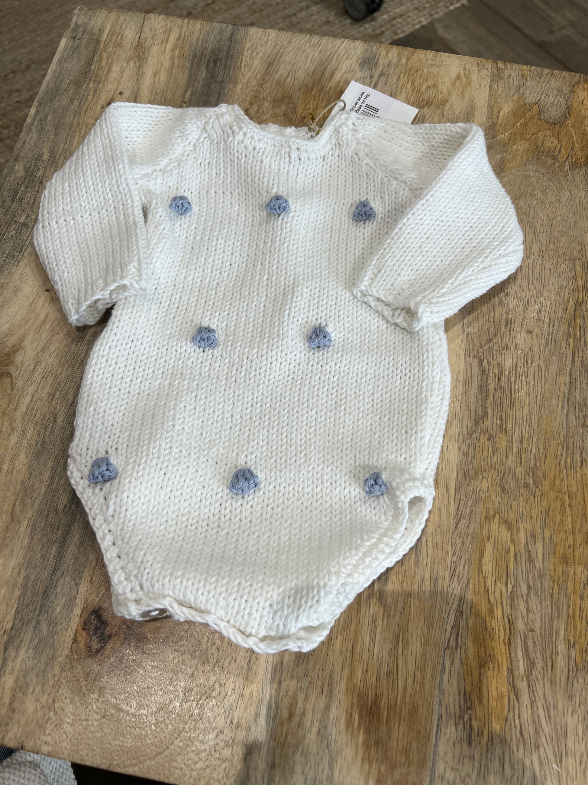 Pelele blanco bodoques azules manga larga