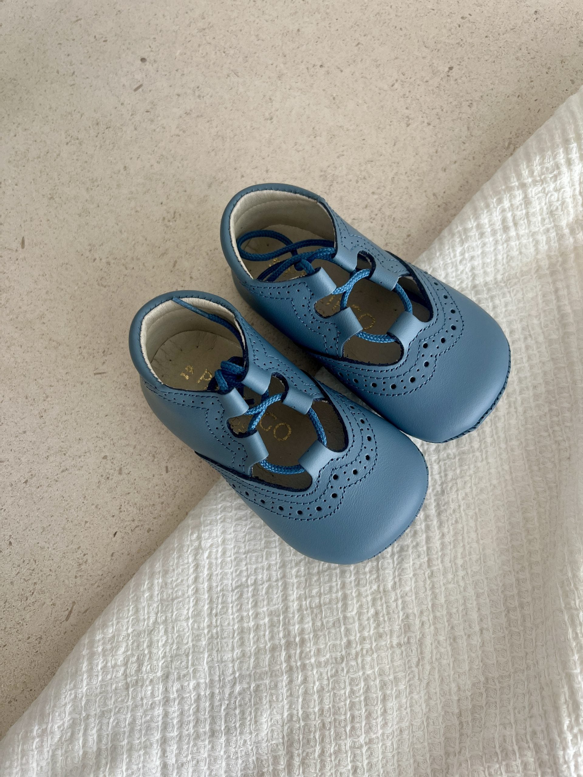 Inglesitos Nicolás azul azafata