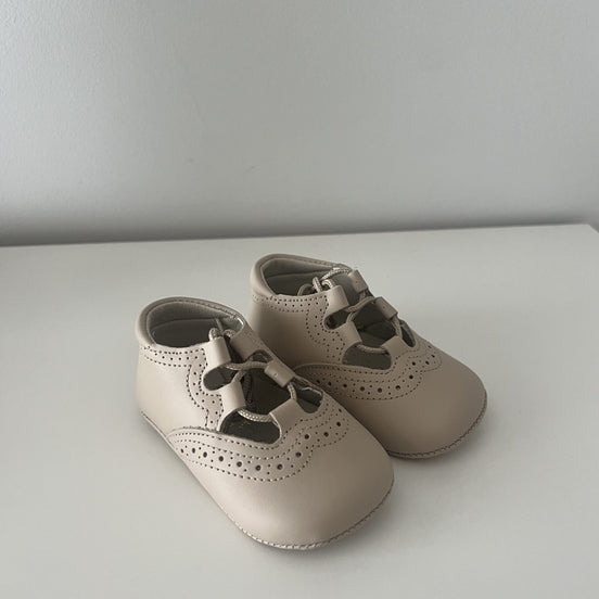 Inglesitos Nicolás beige