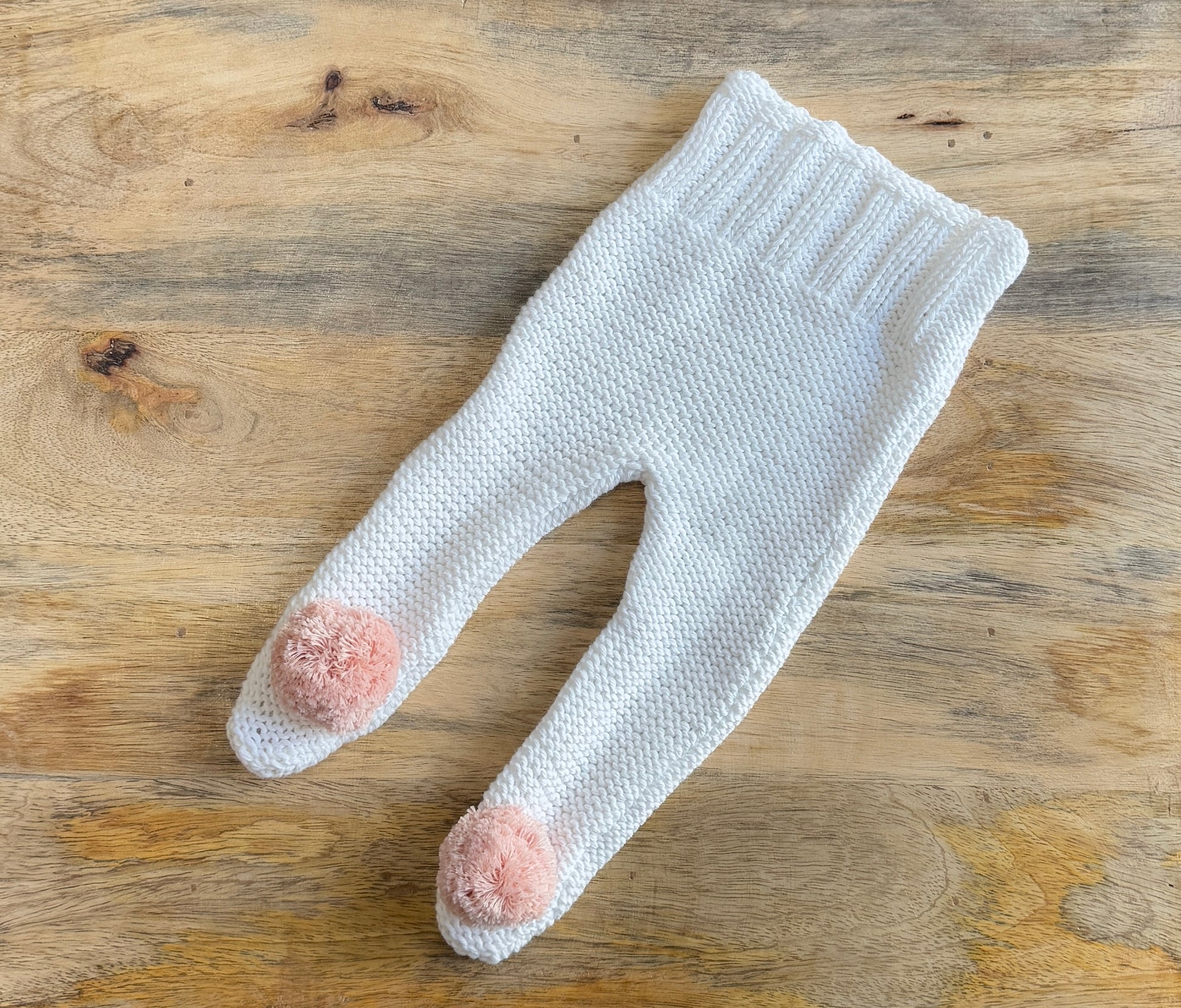 Polaina blanca pompón rosa empolvado PRE