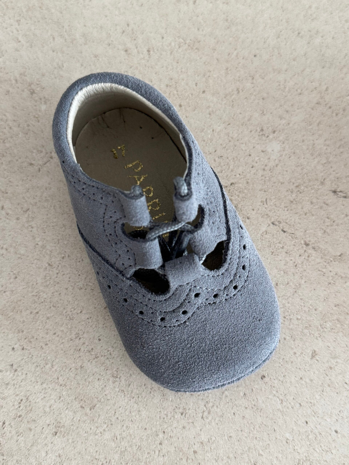 Inglesitos Nicolás serraje gris