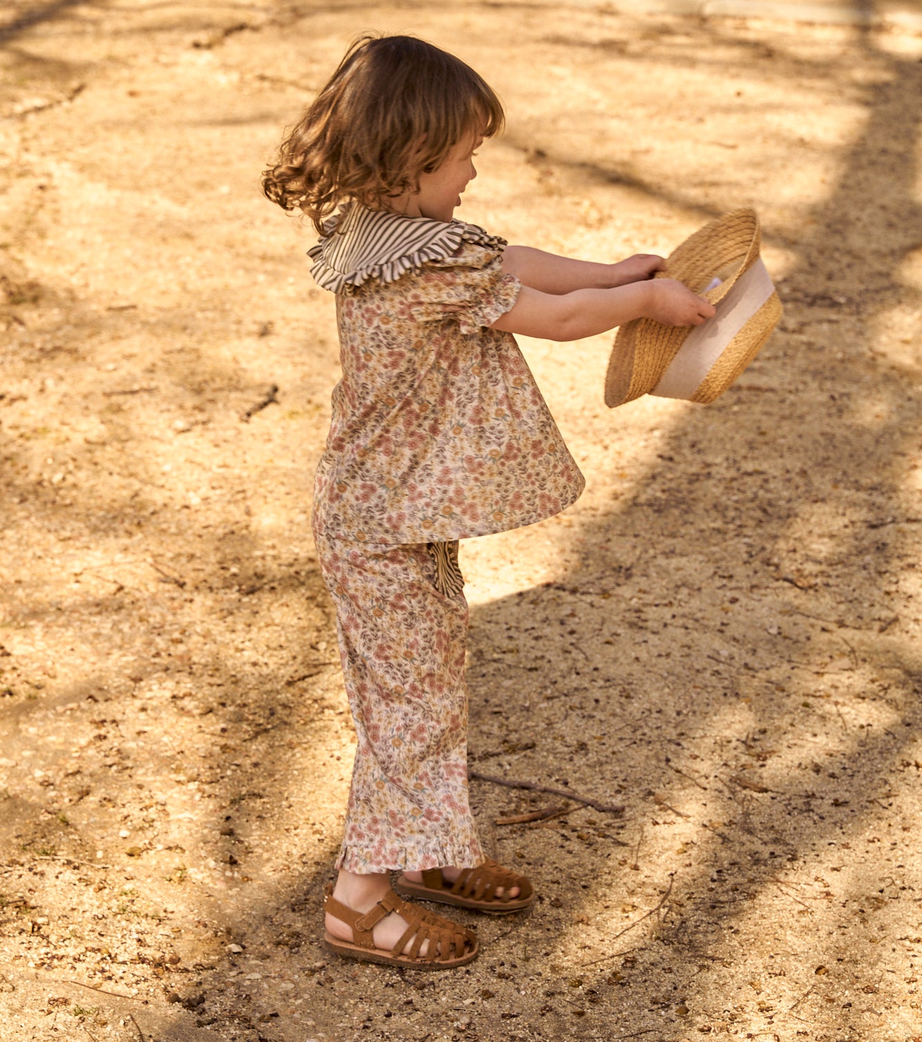 Pantalón Volantes Santillana Flores y Rayas