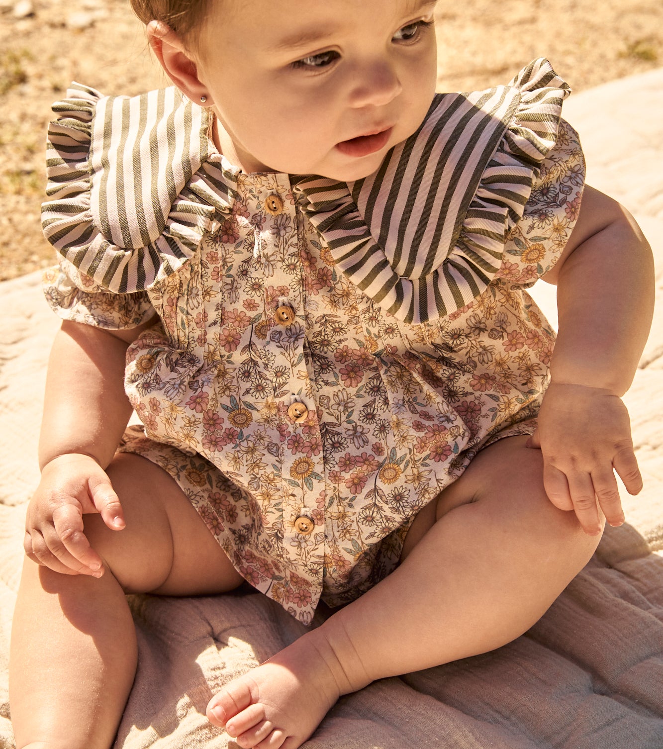 Blusa Jaretas Santillana Rayas y Flores