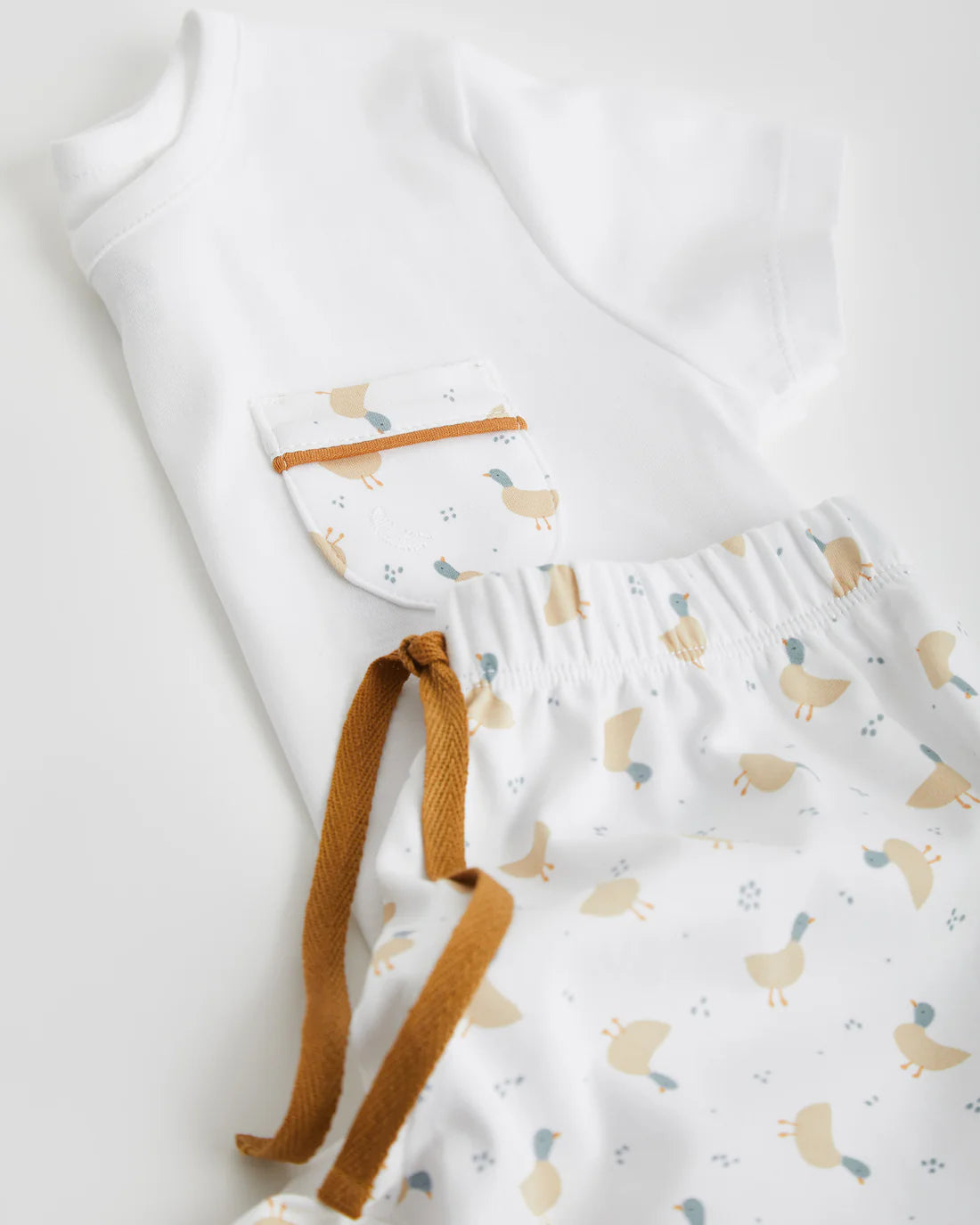 Pijama camiseta patos corto