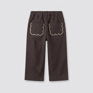 Pantalón chocolate bolsillos bordados