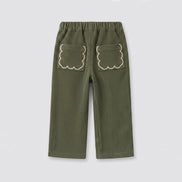 Pantalón pana verde caza bolsillos bordados