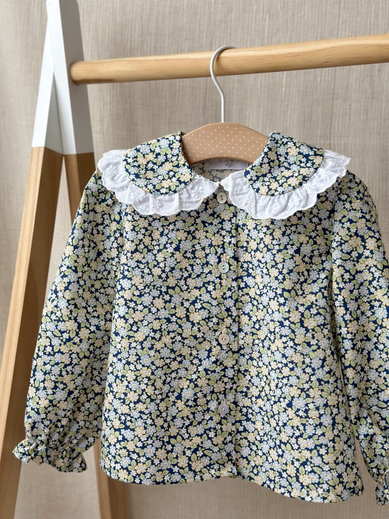 Blusa Muscari de flores