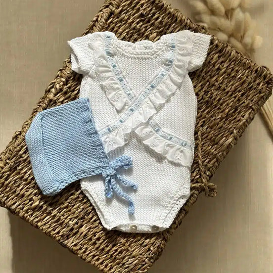 Conjunto Cayetana celeste (Con capota y patucos)
