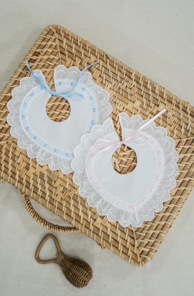 Babero pasacintas_Varios colores